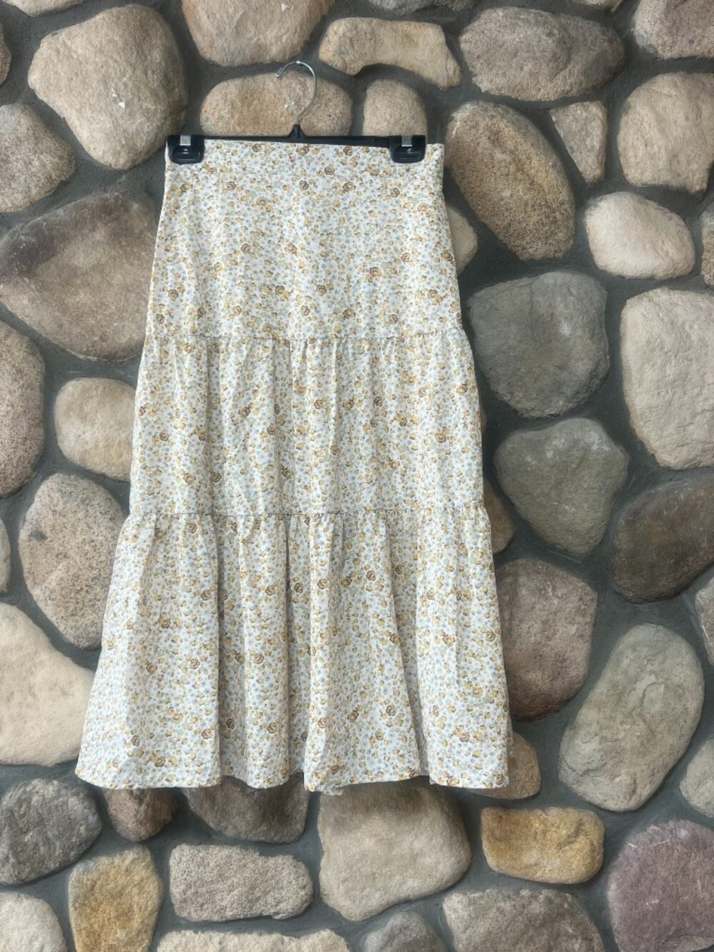 Dazy Floral Tiered Midi Skirt Size Medium Cottagecore Boho Spring Summer